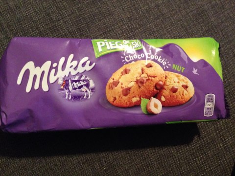 Ciastka Milka Pieguski Choco Cookie nut, ciasteczka z orzechami 135 g